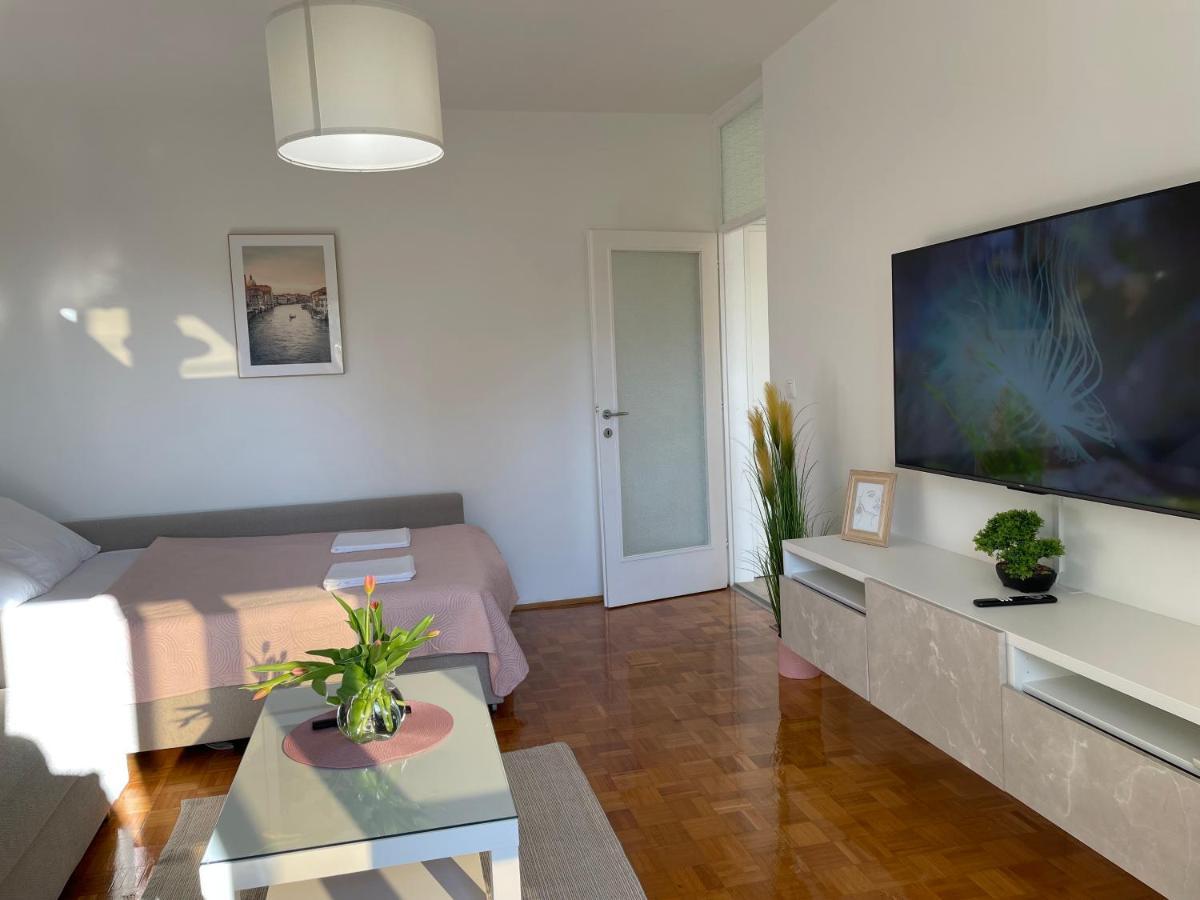 Apartment Bella Veruda In พูลา ภายนอก รูปภาพ